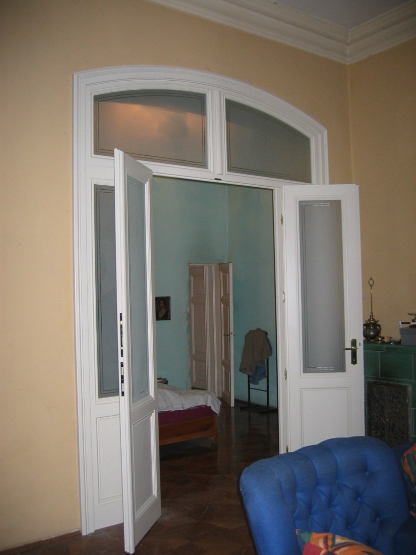 Klassische Innentür im Altbau von Kollmann Wohndesign