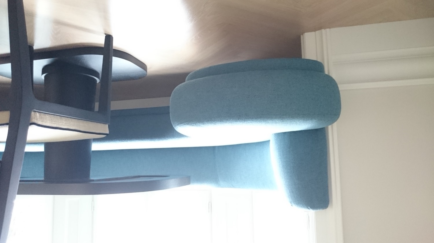 Moderne Küche nach Maß von Kollmann Wohndesign