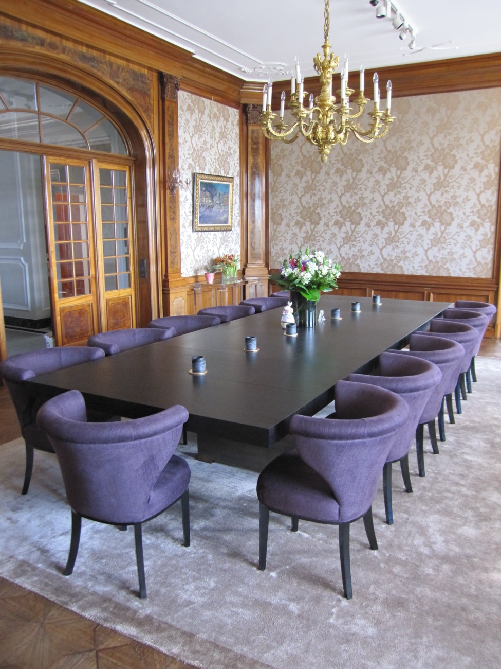 Maßgefertigter großer Esstisch von Kollmann Wohndesign